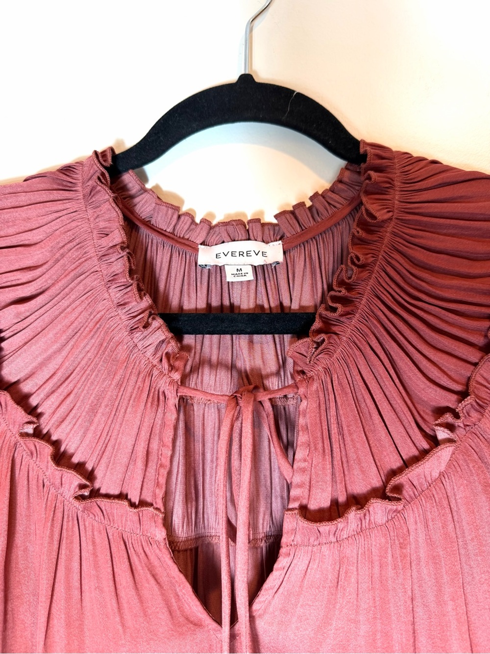 EVEREVE Pleated Neck Tie Front Blouse Rust Orange Terracotta Peasant Top Medium - Picture 4 of 8